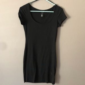 Black bodycon dress